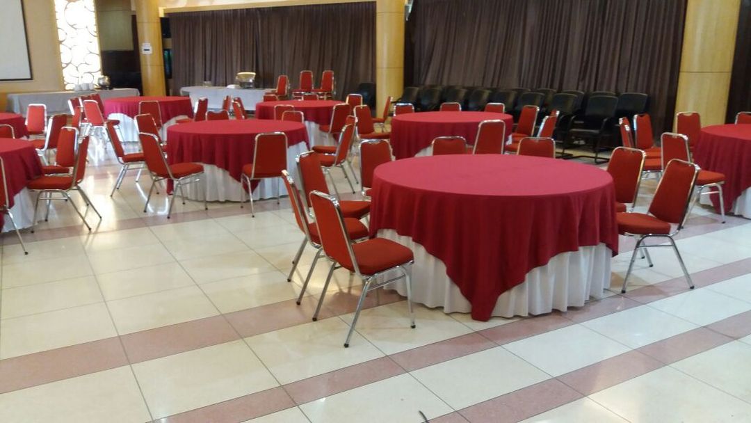 Sewa Meja Bulat Murah untuk Acara | Elegan & Berkualitas – Zein Event Production - Gambar 3
