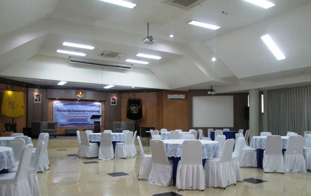Sewa Meja Bulat Murah untuk Acara | Elegan & Berkualitas – Zein Event Production - Gambar 10