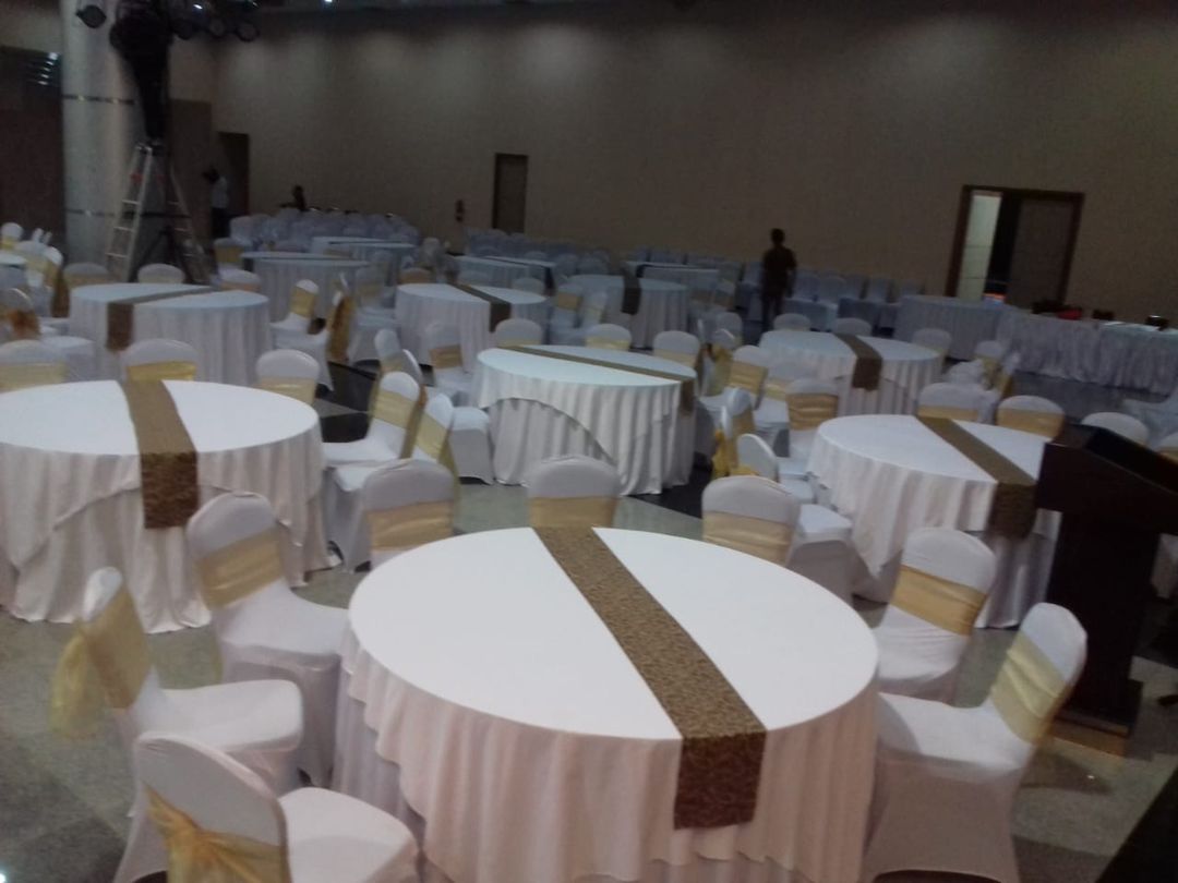 Sewa Meja Bulat Murah untuk Acara | Elegan & Berkualitas – Zein Event Production - Gambar 7