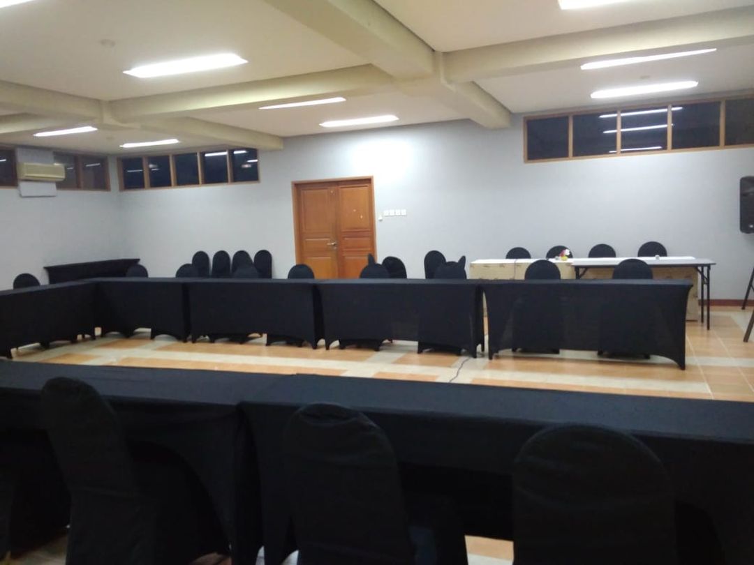 Sewa Meja IBM Murah untuk Acara | Kokoh, Praktis & Berkualitas – Zein Event Production - Gambar 2