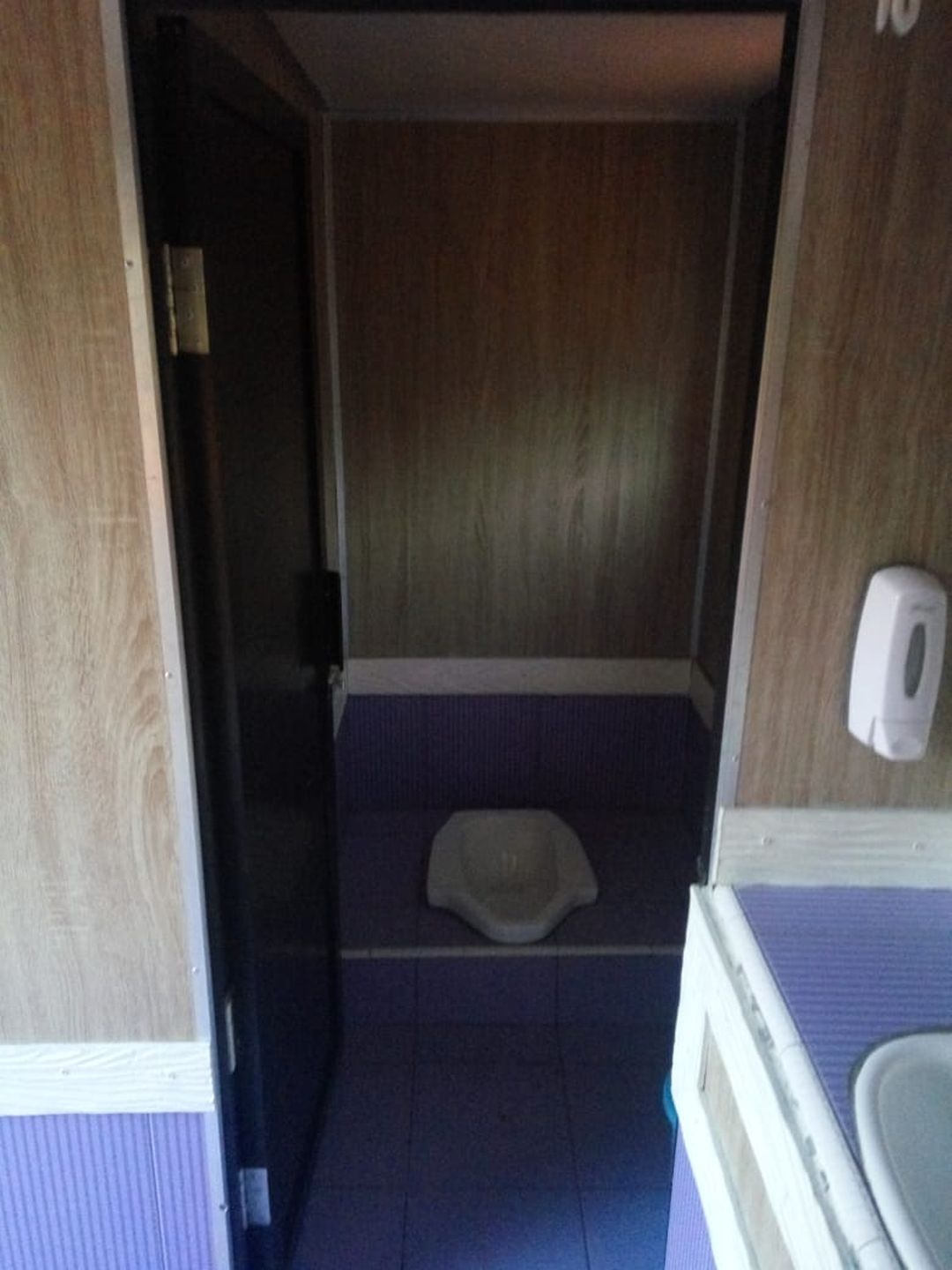 Sewa Toilet Truk - Gambar 8