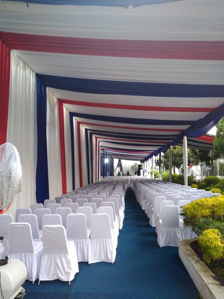 Tenda pernikahan dekorasi elegan di Bogor
