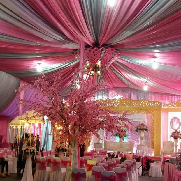 Tenda double layer anti air untuk acara pernikahan outdoor