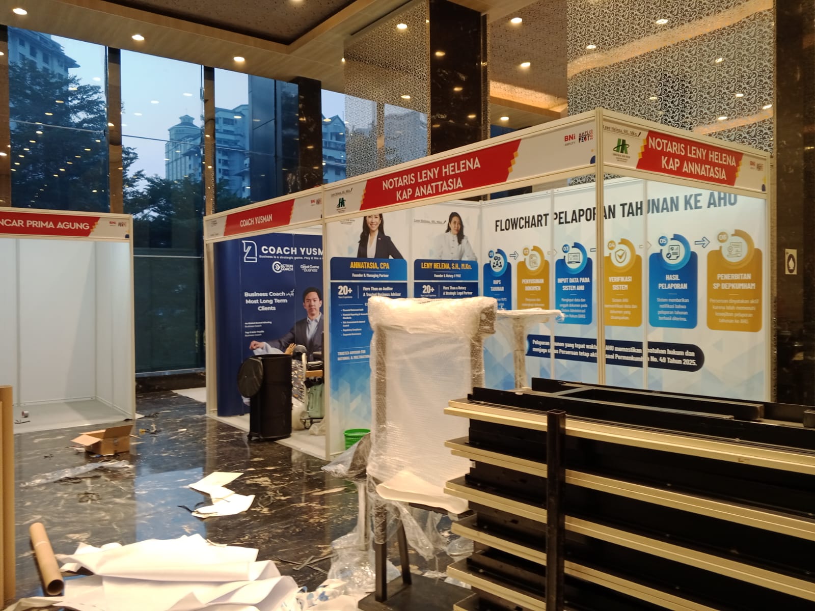 Partisi R8 untuk booth pameran dan event